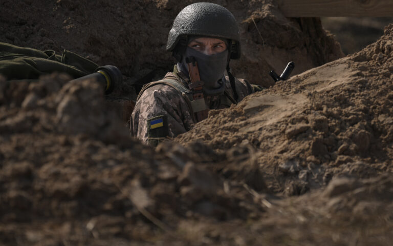 Ρωσικό ΥΠΑΜ: Προέλαση του στρατού μας στην ανατολική Ουκρανία