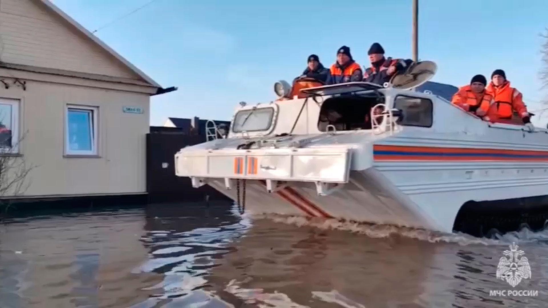 Ρωσία: Απομάκρυνση 4.000 ατόμων από την πλημμυρισμένη περιοχή-1