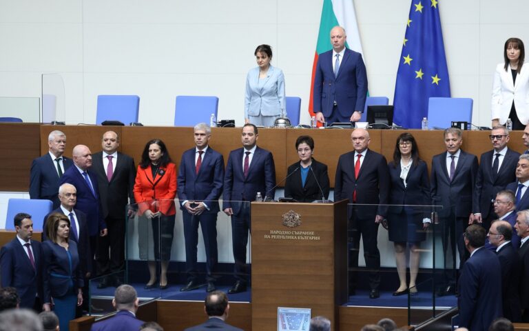 Βουλγαρία: Ορκίστηκε η υπηρεσιακή κυβέρνηση – Στις 9 Ιουνίου οι εκλογές