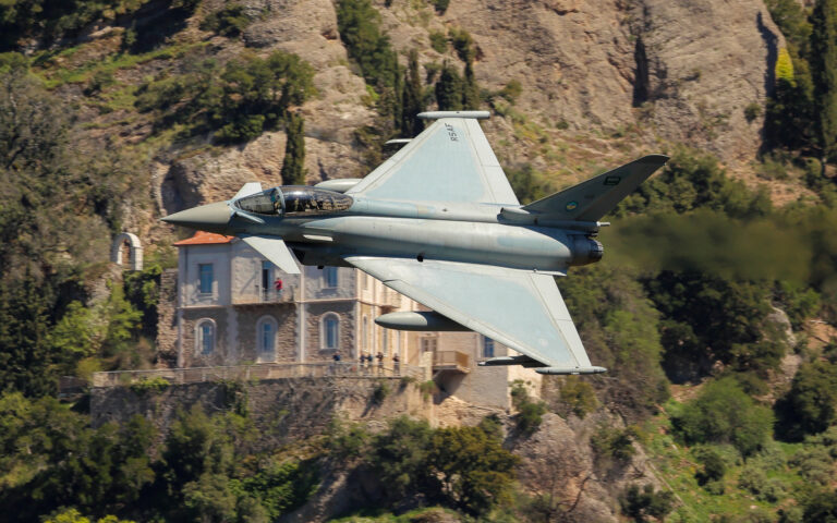 Το Mach Loop της Ελλάδας – Χαμηλές πτήσεις μαχητικών στο φαράγγι του Βουραϊκού-5