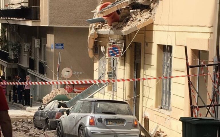 Πασαλιμάνι: Ενας νεκρός και τρεις τραυματίες μετά την κατάρρευση κτιρίου
