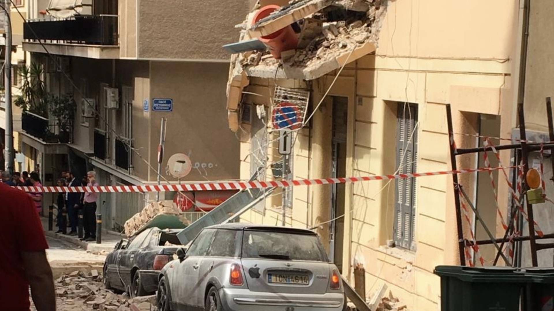 Τραγωδία στο Πασαλιμάνι μετά από κατάρρευση κτιρίου