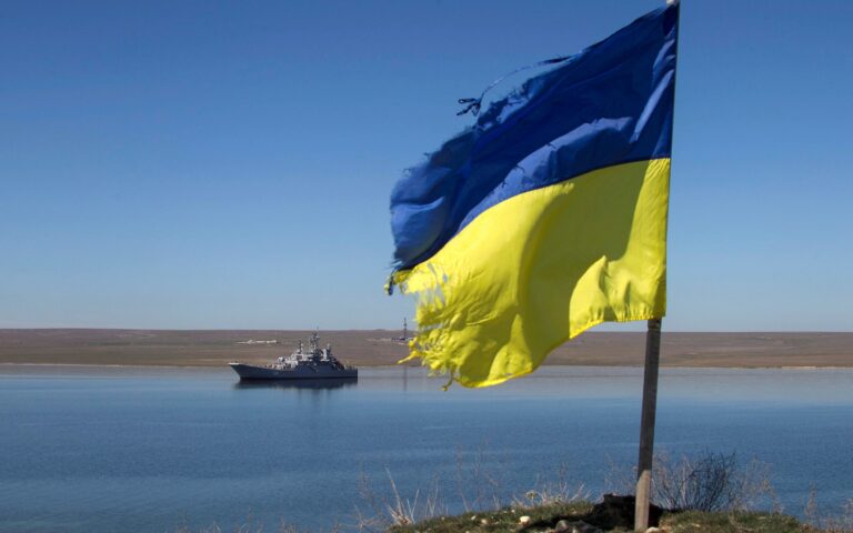Νέο ουκρανικό πλήγμα κατά ρωσικού πλοίου στην Κριμαία