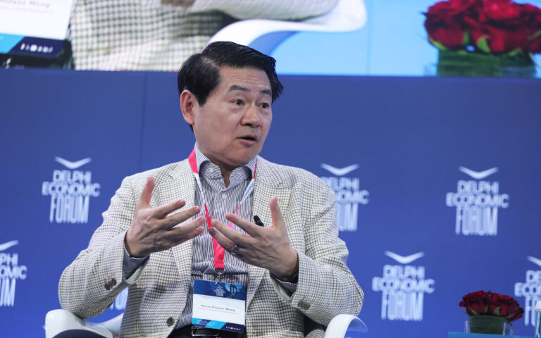 Δρ Χένρι Χουιγιάο Γουάνγκ στην «Κ»: Η Κίνα θέλει σταθερότητα που ευνοεί το εμπόριο