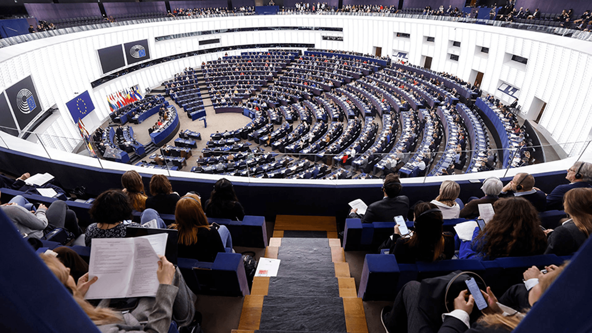 ευρωπαϊκό-κοινοβούλιο-πράσινο-φως-562975117