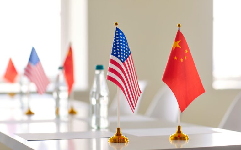 Κίνα: Η αύξηση των αμερικανικών δασμών θα επηρεάσει σοβαρά τις διμερείς σχέσεις